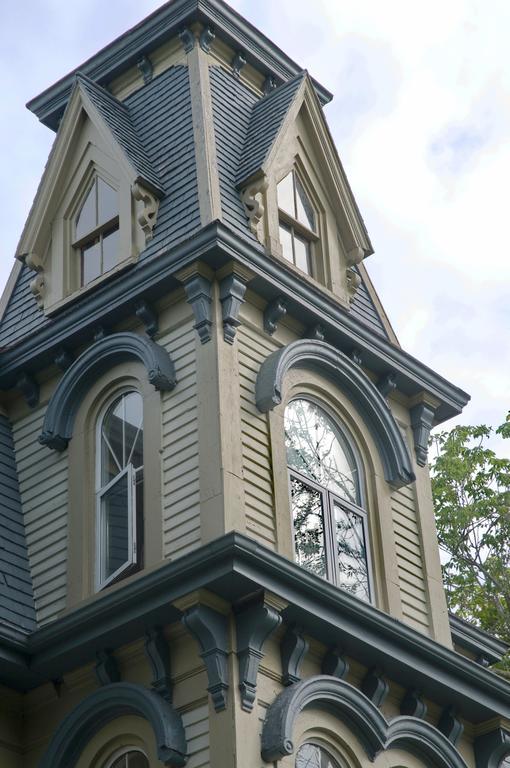 Bluenose Lodge Lunenburg Exterior photo